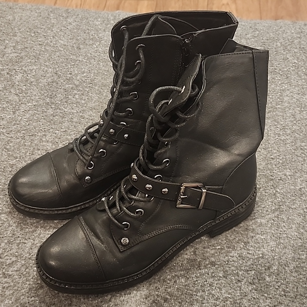 Guess Boots Size 7 1/2